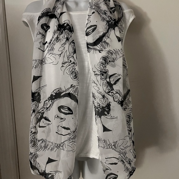 MARILYN MONROE BALCK AND WHITE SCARF - Picture 3 of 7